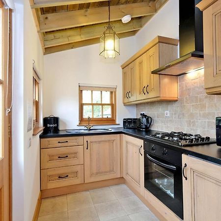 Entire Unique Tiny House - Moss Cabin Банфф Екстер'єр фото