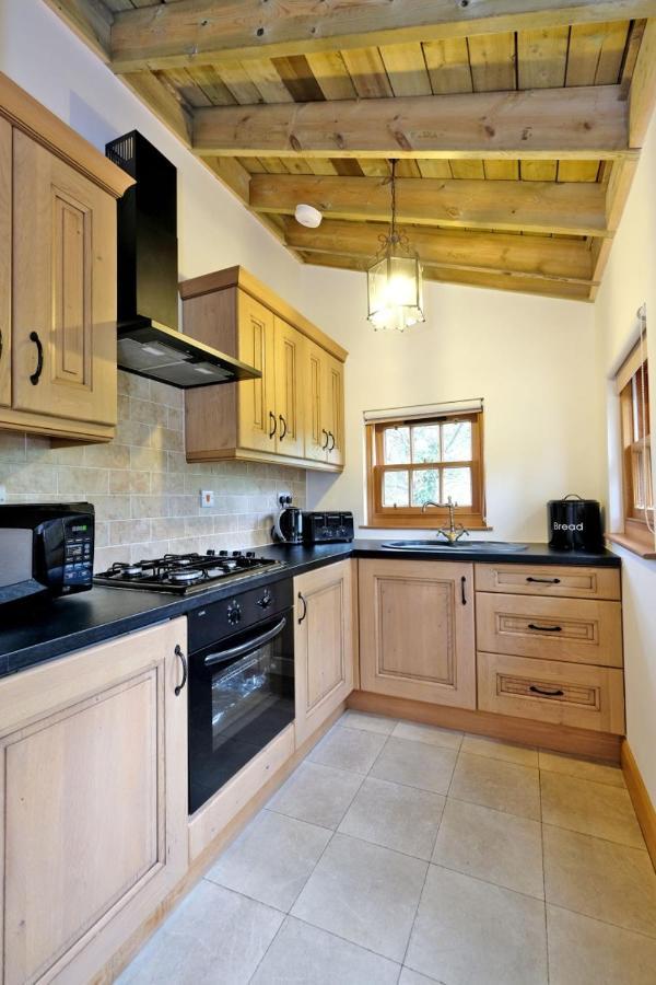 Entire Unique Tiny House - Moss Cabin Банфф Екстер'єр фото